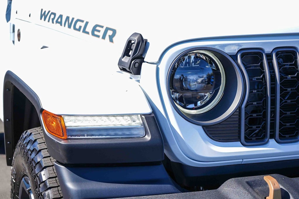 Thumbnail: 2026 Jeep Wrangler - 19