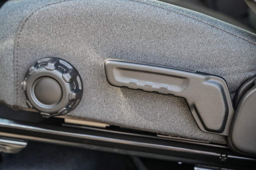 Thumbnail: 2025 Jeep Wrangler - 22