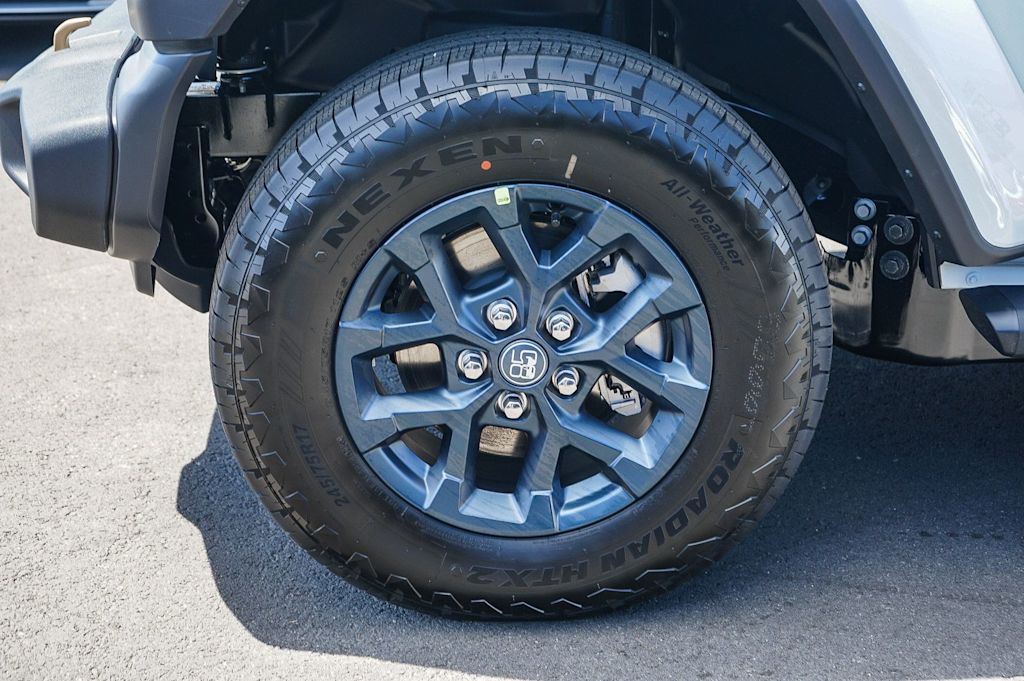 Thumbnail: 2026 Jeep Wrangler - 6