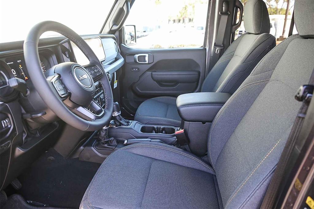 Thumbnail: 2025 Jeep Wrangler - 10