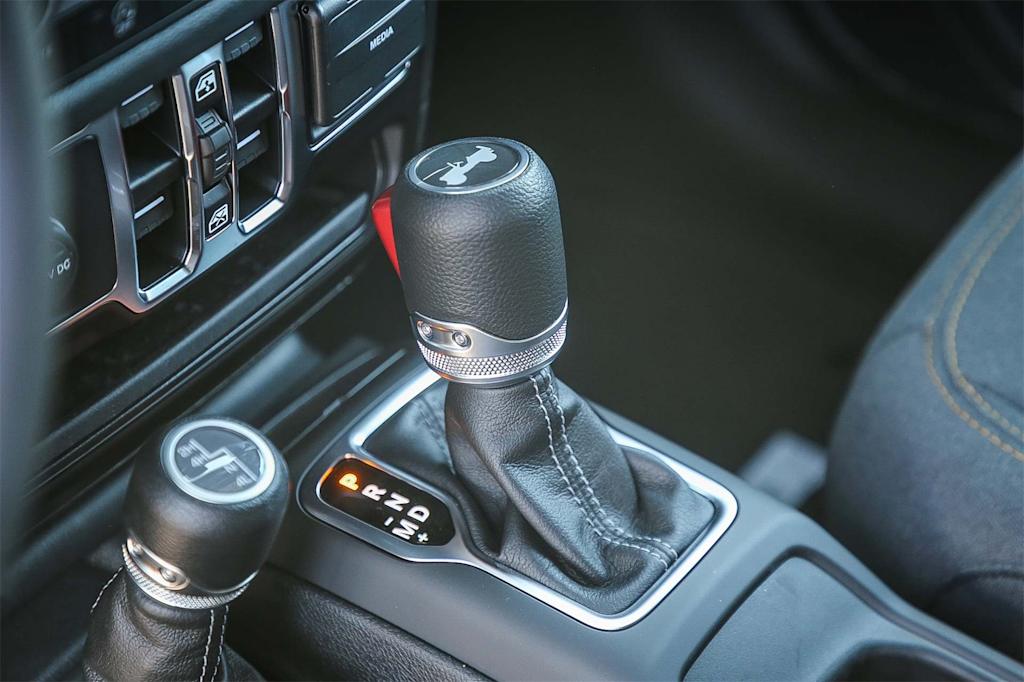 Thumbnail: 2025 Jeep Wrangler - 19