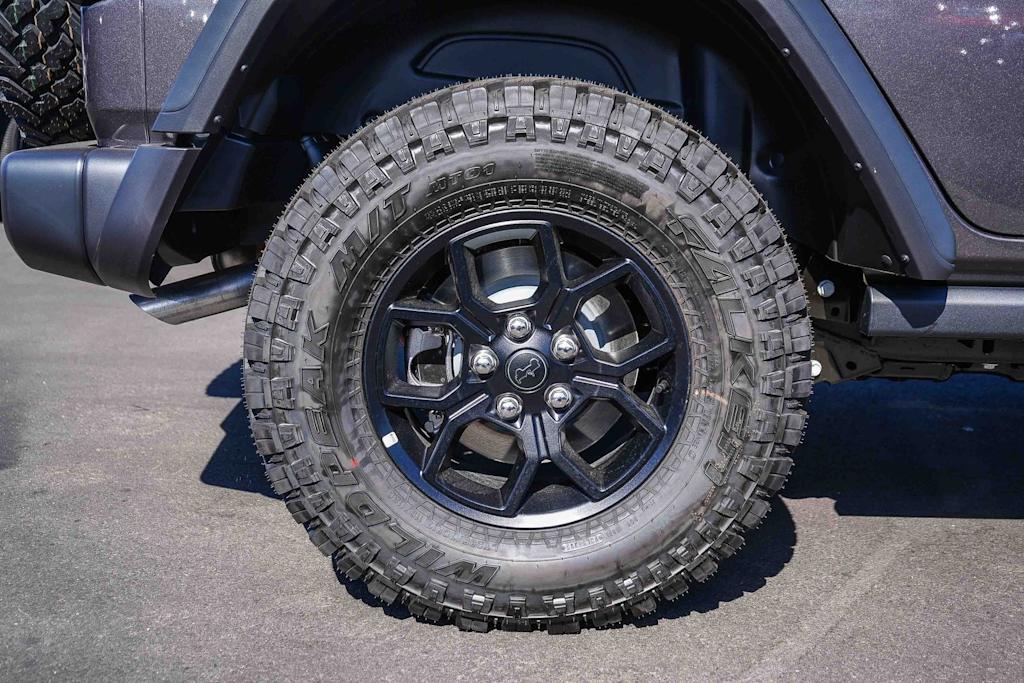 Thumbnail: 2026 Jeep Wrangler - 6