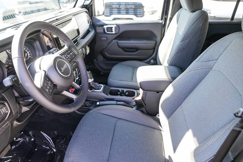 Thumbnail: 2026 Jeep Wrangler - 6