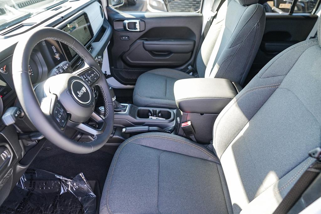 Thumbnail: 2026 Jeep Wrangler - 9