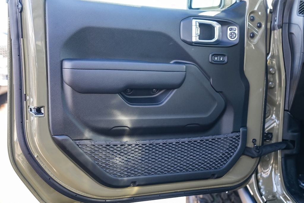 Thumbnail: 2026 Jeep Wrangler - 21