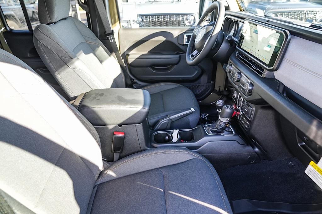 Thumbnail: 2026 Jeep Wrangler - 9