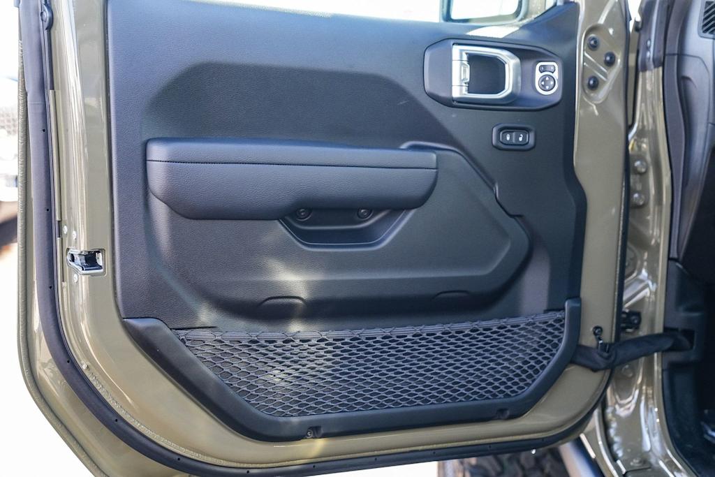 Thumbnail: 2026 Jeep Wrangler - 21
