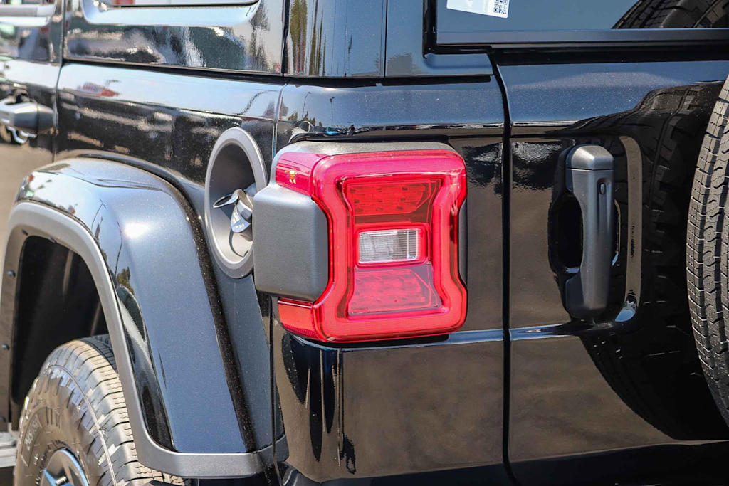 Thumbnail: 2026 Jeep Wrangler - 18