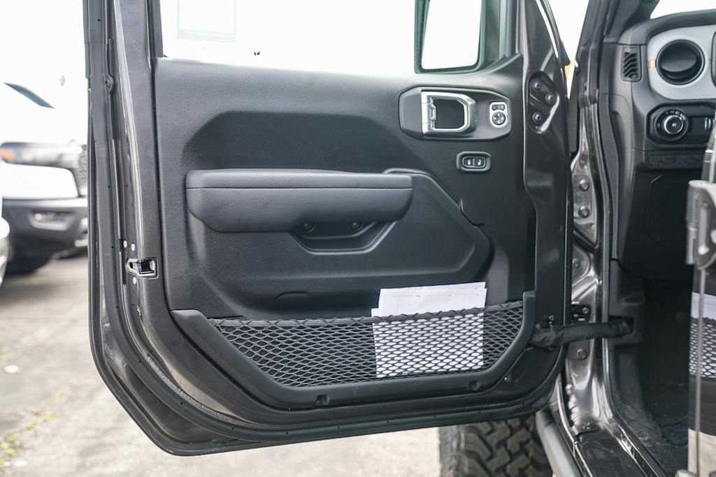 Thumbnail: 2026 Jeep Wrangler - 22