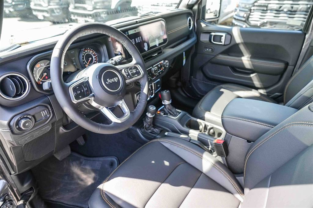 Thumbnail: 2025 Jeep Wrangler - 13