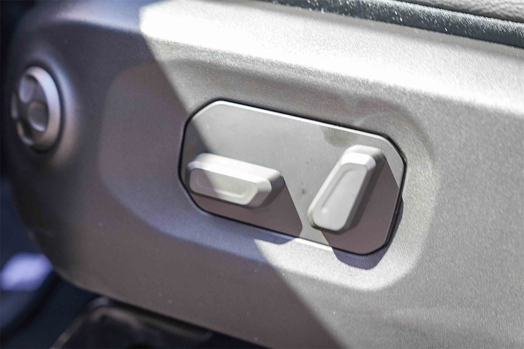 Thumbnail: 2025 Jeep Wrangler - 24