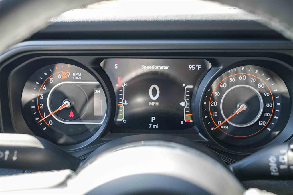 Thumbnail: 2025 Jeep Wrangler - 16