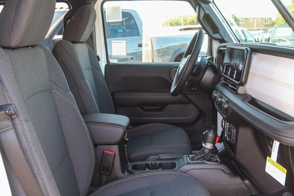 Thumbnail: 2025 Jeep Wrangler - 10