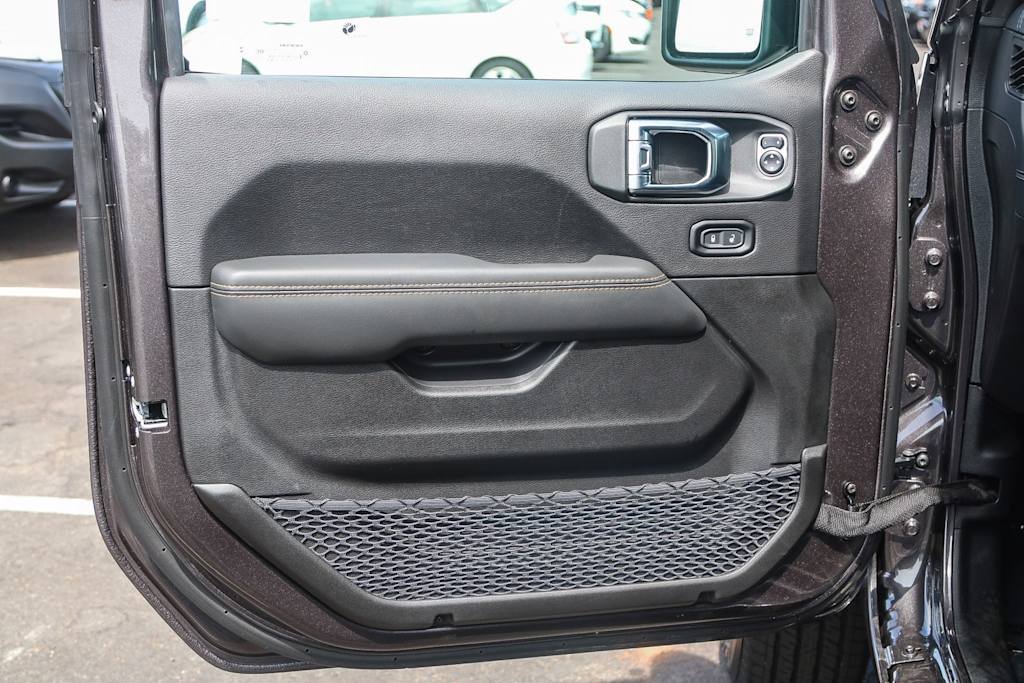 Thumbnail: 2025 Jeep Wrangler - 27