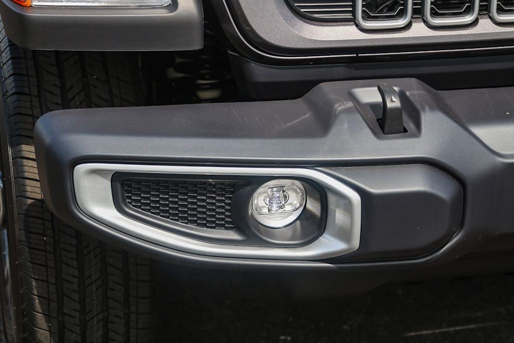 Thumbnail: 2025 Jeep Wrangler - 18