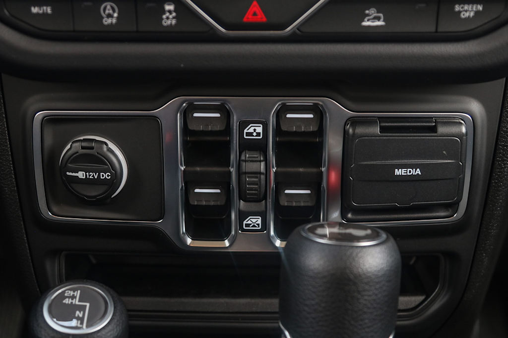 Thumbnail: 2025 Jeep Wrangler - 22