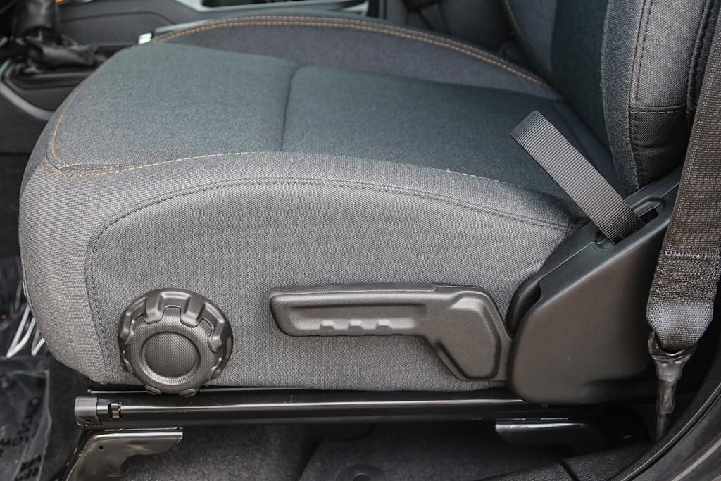 Thumbnail: 2025 Jeep Wrangler - 26