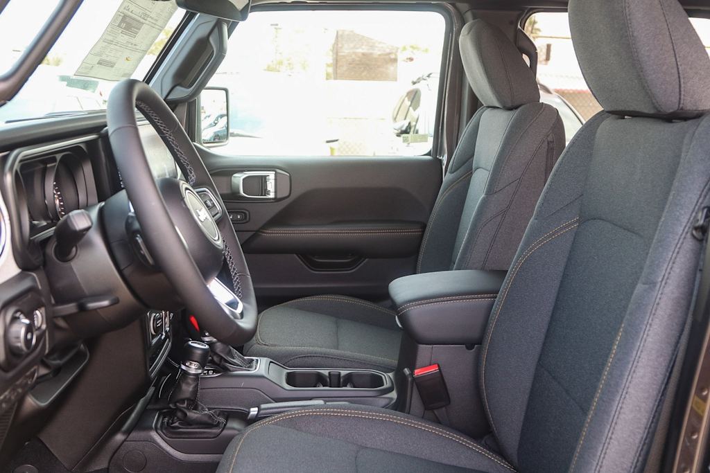 Thumbnail: 2025 Jeep Wrangler - 11