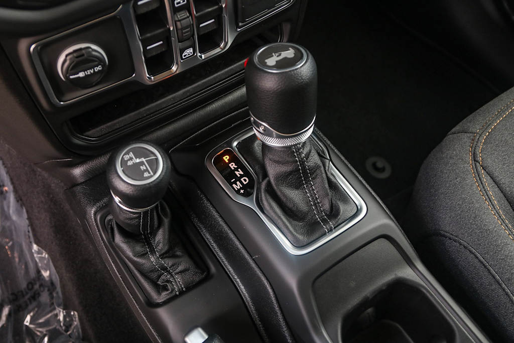 Thumbnail: 2025 Jeep Wrangler - 14