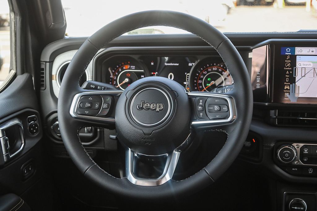 Thumbnail: 2025 Jeep Wrangler - 9