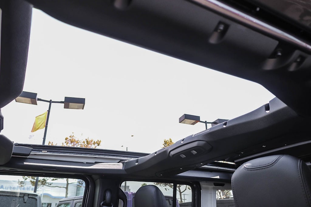 Thumbnail: 2026 Jeep Wrangler - 28