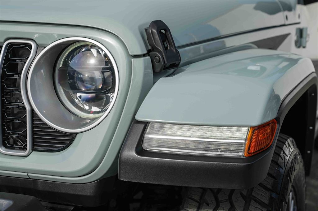 Thumbnail: 2024 Jeep Wrangler - 21