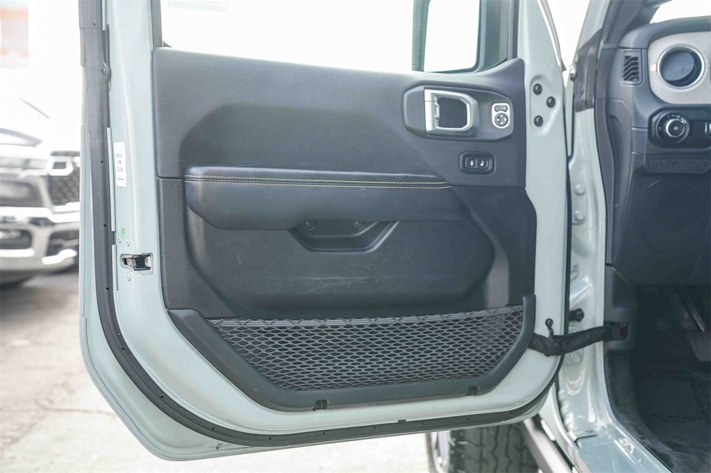 Thumbnail: 2024 Jeep Wrangler - 23