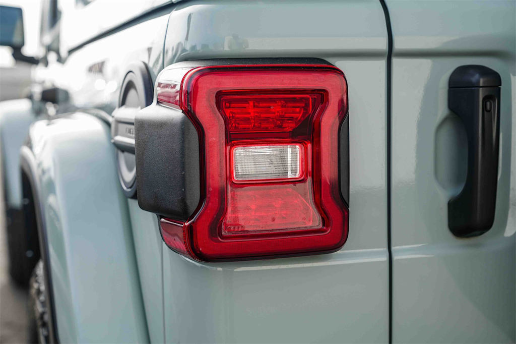 Thumbnail: 2024 Jeep Wrangler - 20