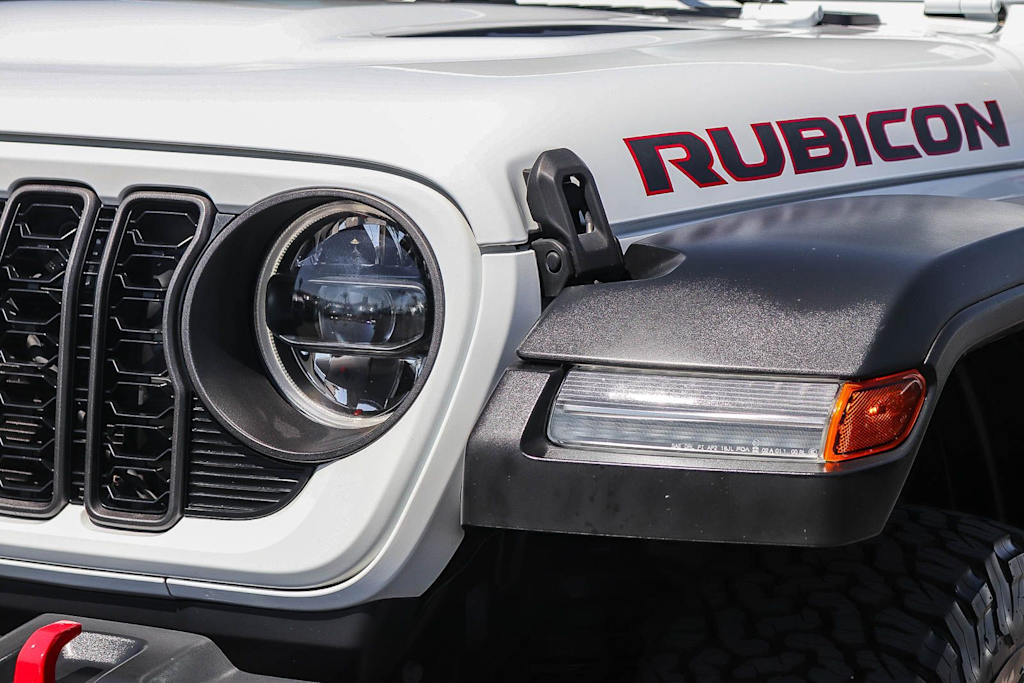 Thumbnail: 2024 Jeep Wrangler - 21