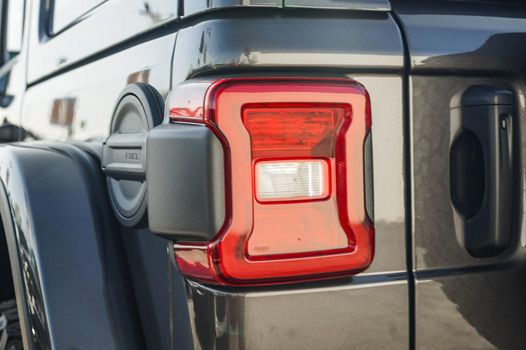 Thumbnail: 2026 Jeep Wrangler - 18