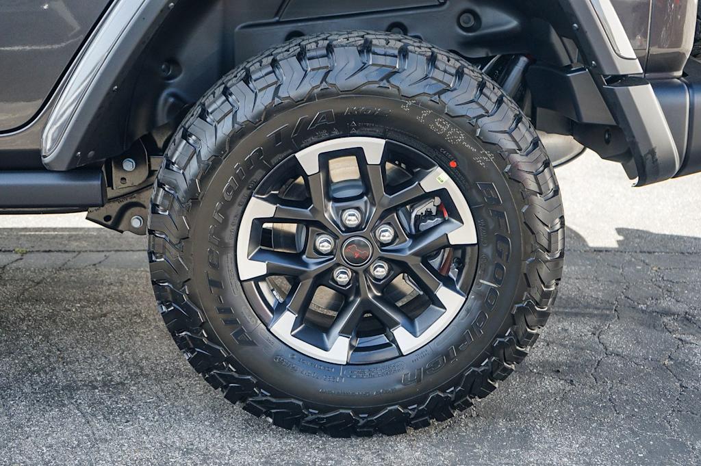 Thumbnail: 2026 Jeep Wrangler - 20