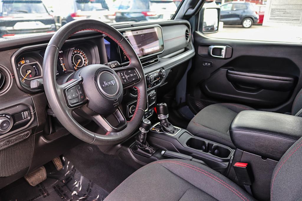 Thumbnail: 2024 Jeep Wrangler - 22