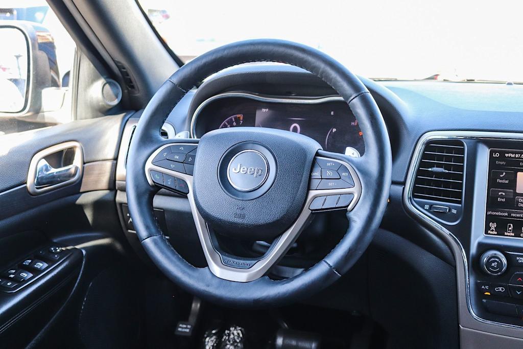 Thumbnail: 2015 Jeep Grand Cherokee - 8