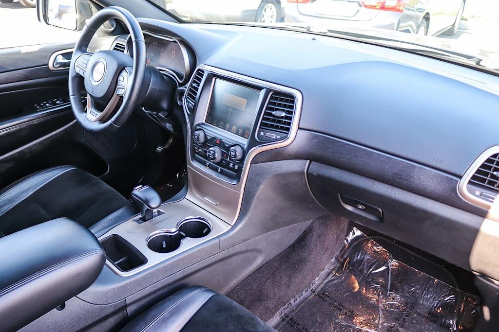 Thumbnail: 2015 Jeep Grand Cherokee - 11