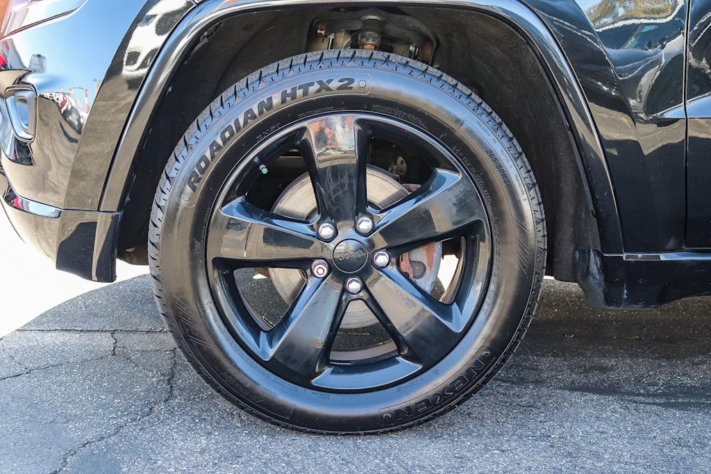 Thumbnail: 2015 Jeep Grand Cherokee - 6