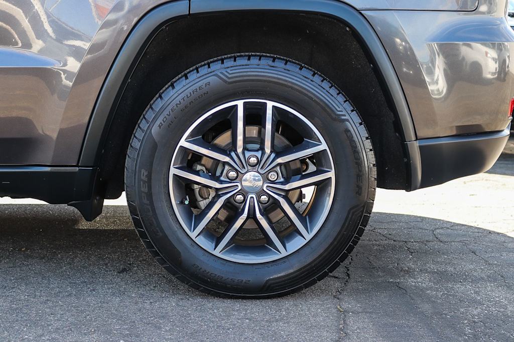 Thumbnail: 2018 Jeep Grand Cherokee - 22
