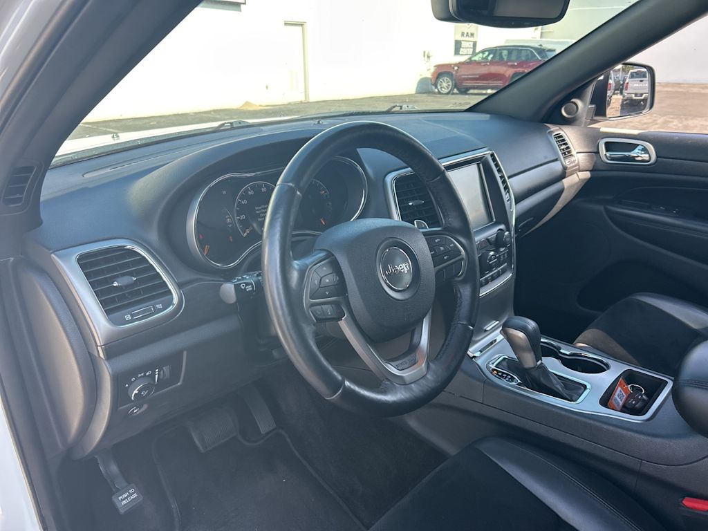 Thumbnail: 2017 Jeep Grand Cherokee - 2