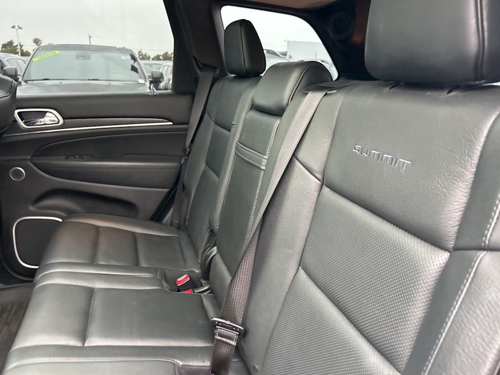 Thumbnail: 2018 Jeep Grand Cherokee - 12