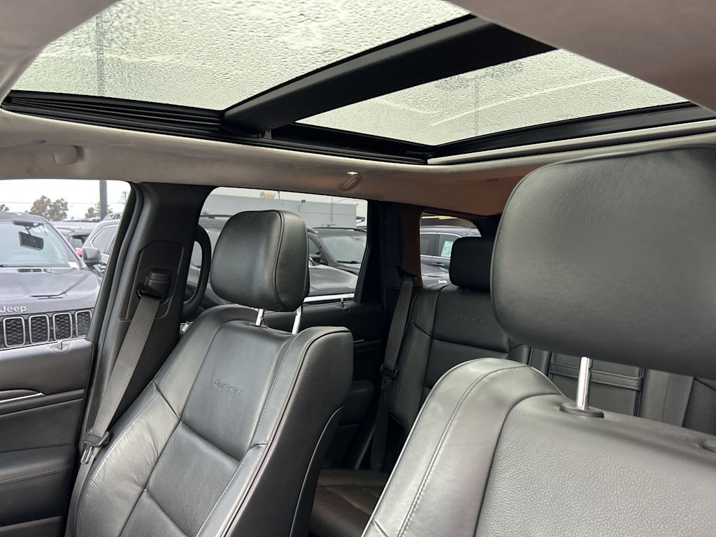 Thumbnail: 2018 Jeep Grand Cherokee - 32