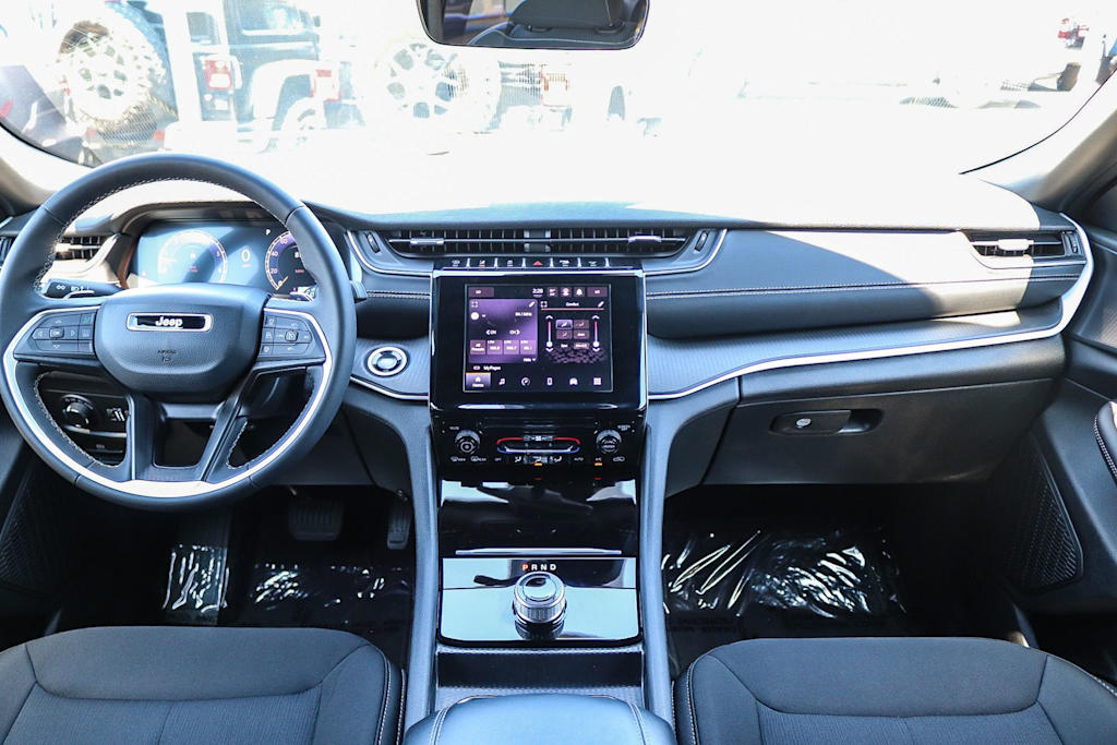Thumbnail: 2025 Jeep Grand Cherokee - 2