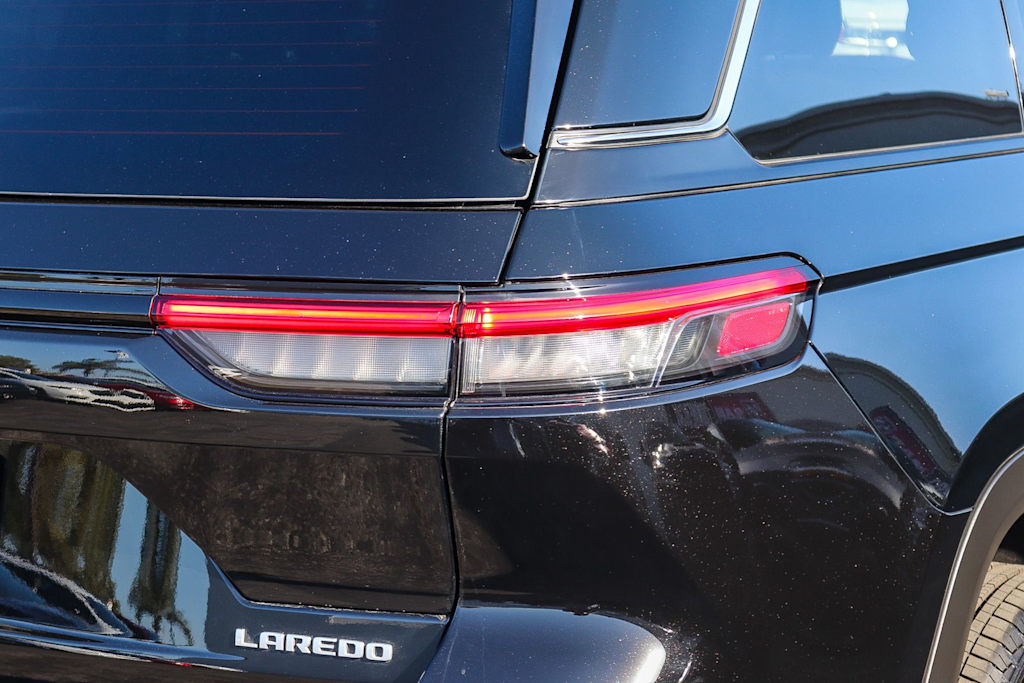 Thumbnail: 2025 Jeep Grand Cherokee - 17