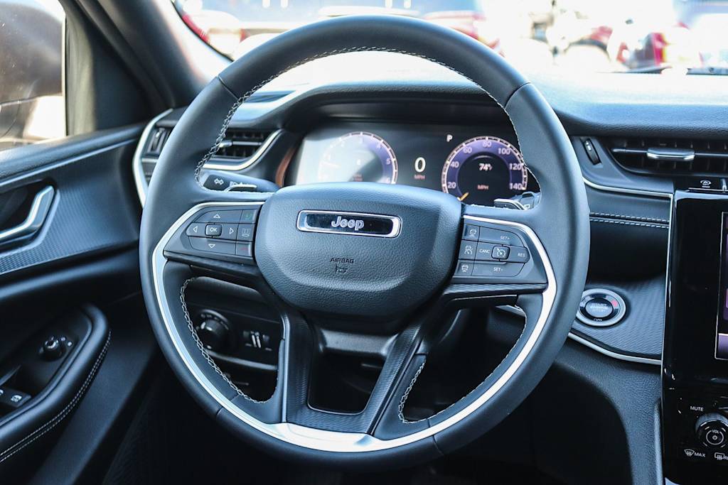 Thumbnail: 2025 Jeep Grand Cherokee - 7