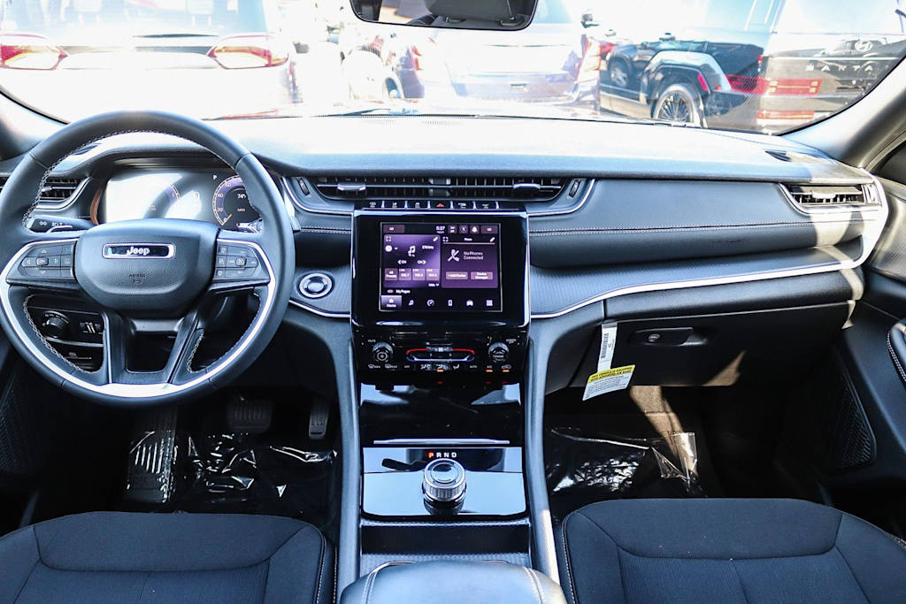 Thumbnail: 2025 Jeep Grand Cherokee - 2