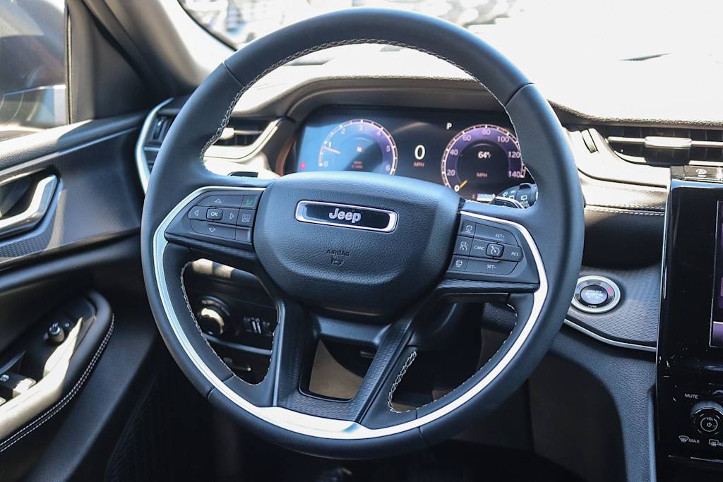 Thumbnail: 2025 Jeep Grand Cherokee - 7
