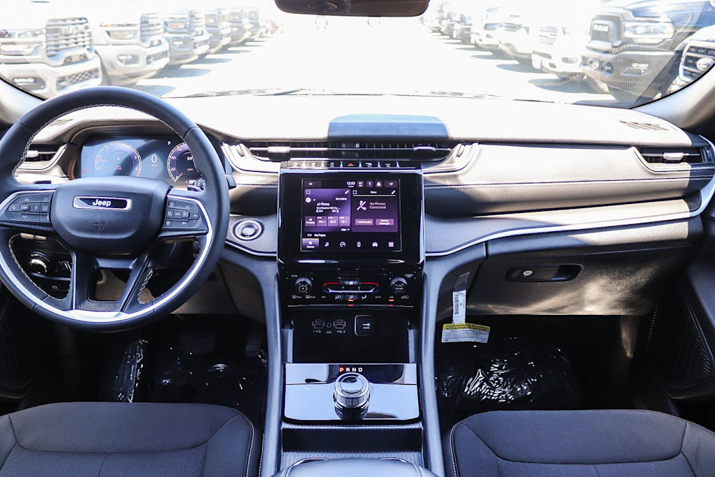 Thumbnail: 2025 Jeep Grand Cherokee - 2