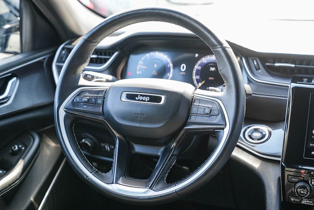 Thumbnail: 2022 Jeep Grand Cherokee - 8