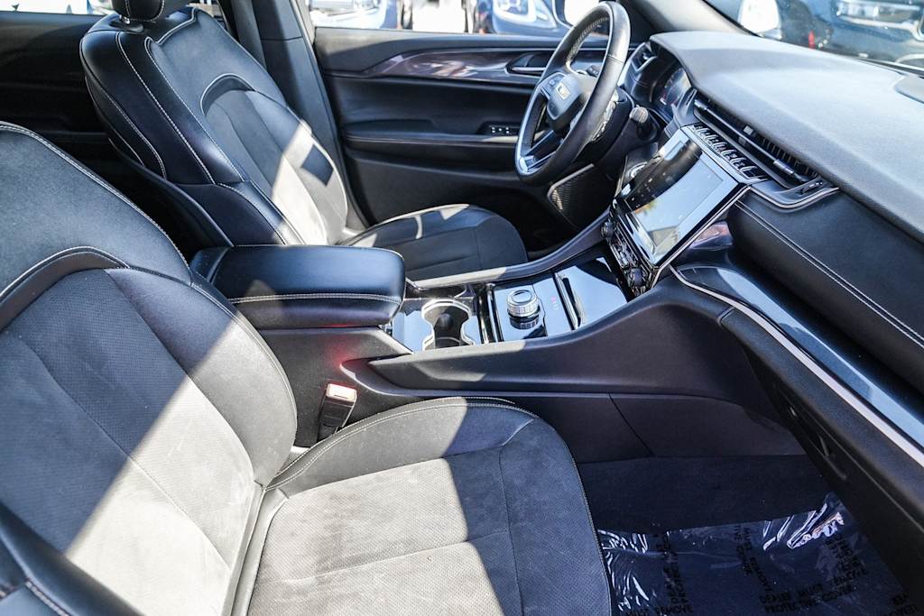 Thumbnail: 2022 Jeep Grand Cherokee - 9