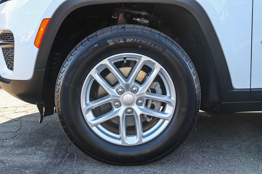 Thumbnail: 2025 Jeep Grand Cherokee - 7