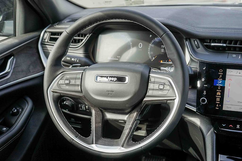Thumbnail: 2026 Jeep Grand Cherokee - 9