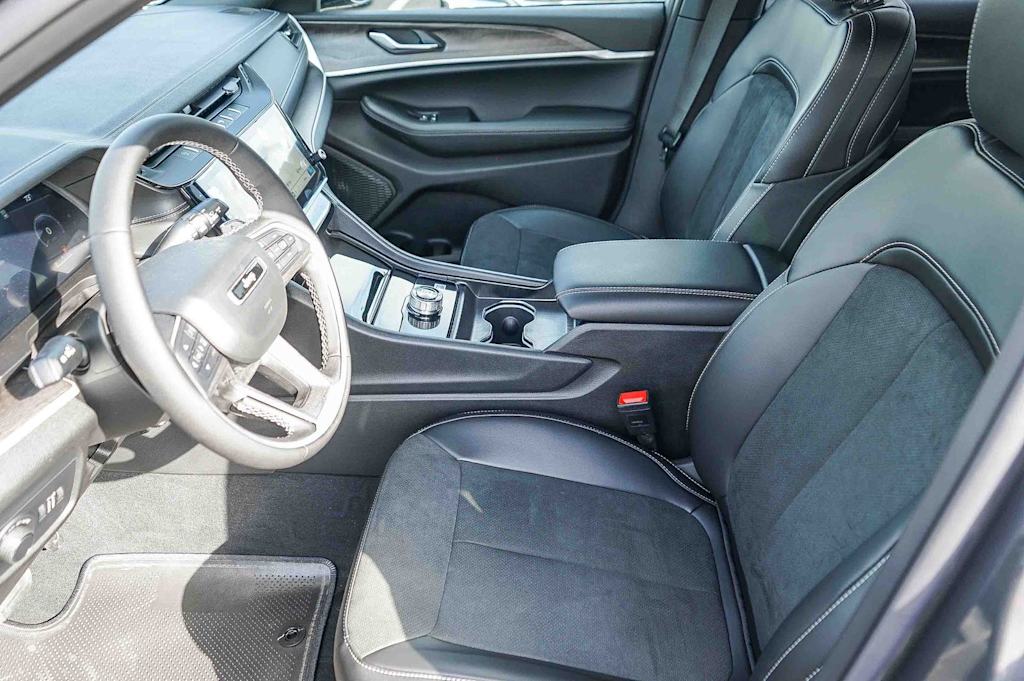 Thumbnail: 2026 Jeep Grand Cherokee - 11